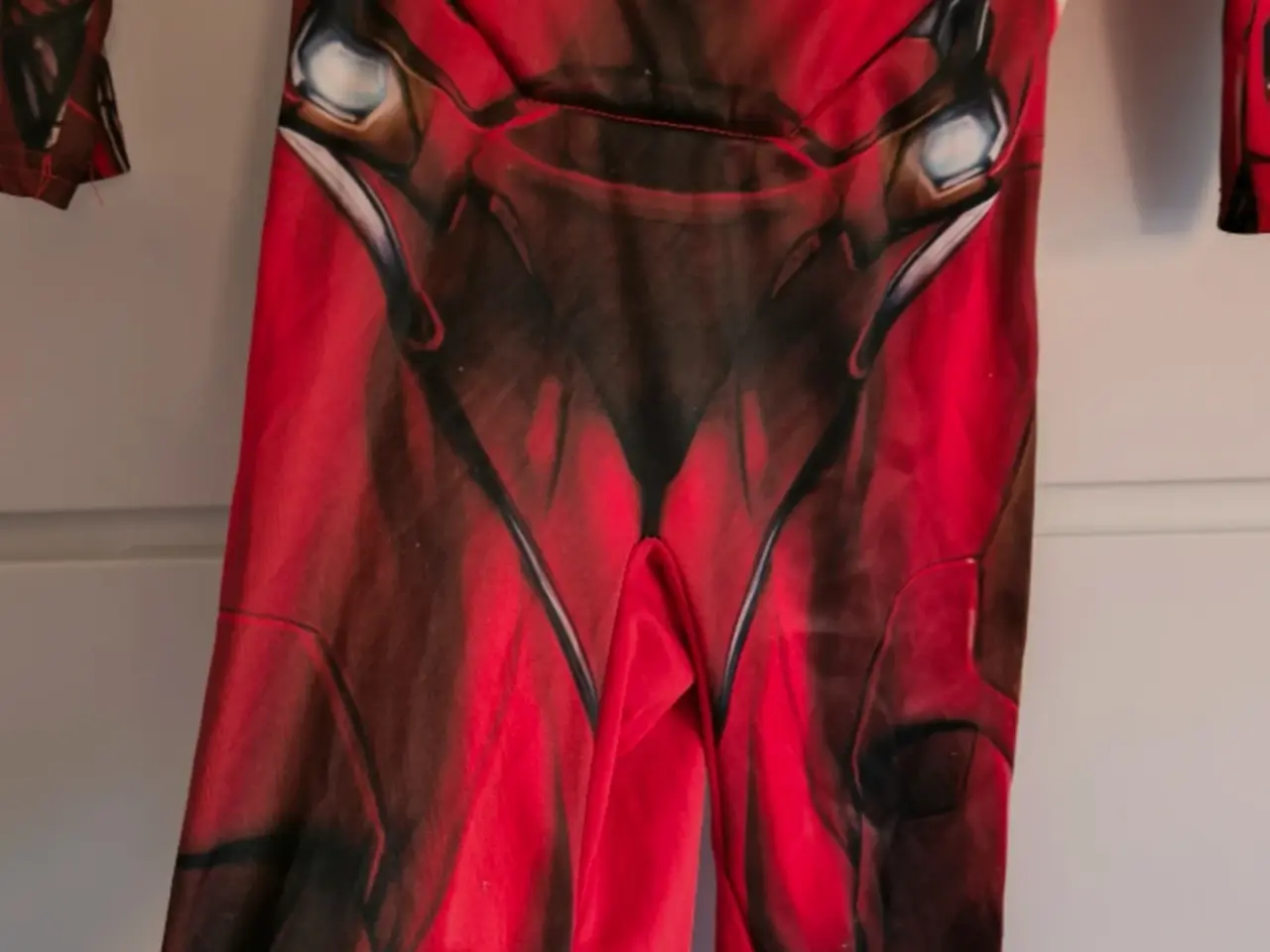 Billede 3 - Ironman Udklædning