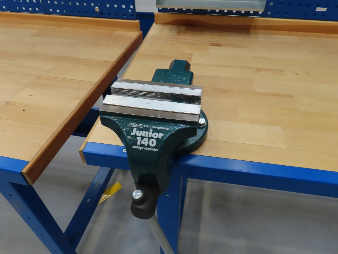 Billede 5 - Arbejdsbord med skruestik RIDGID Junior 140