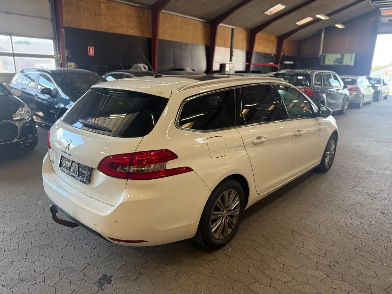 Billede 5 - Peugeot 308 1,6 BlueHDi 120 Allure Sky SW