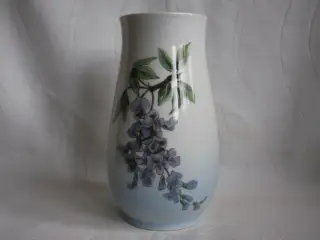 Vase med blåregn fra Bing og Grøndahl