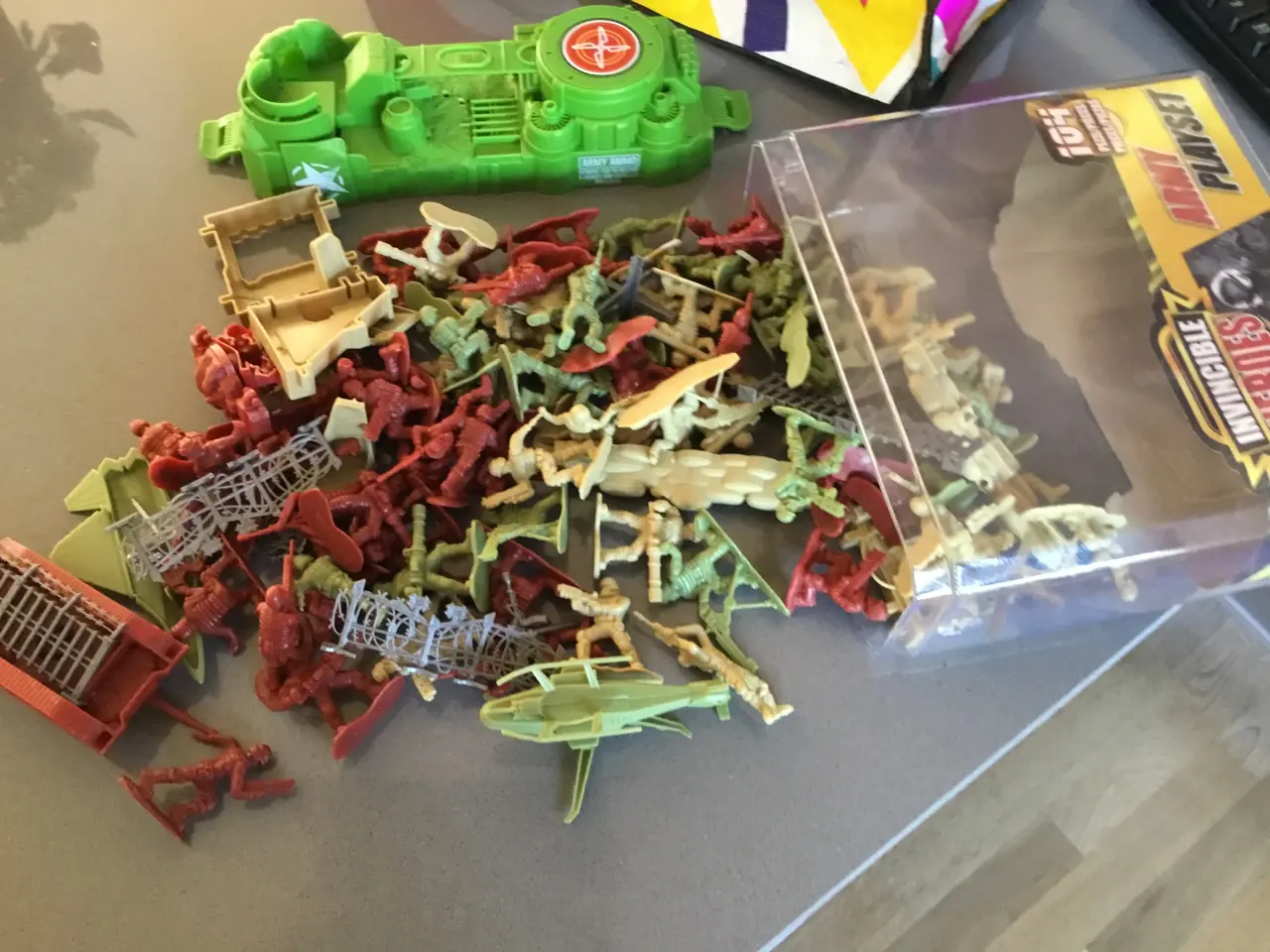 Billede 3 - Army playset i æske