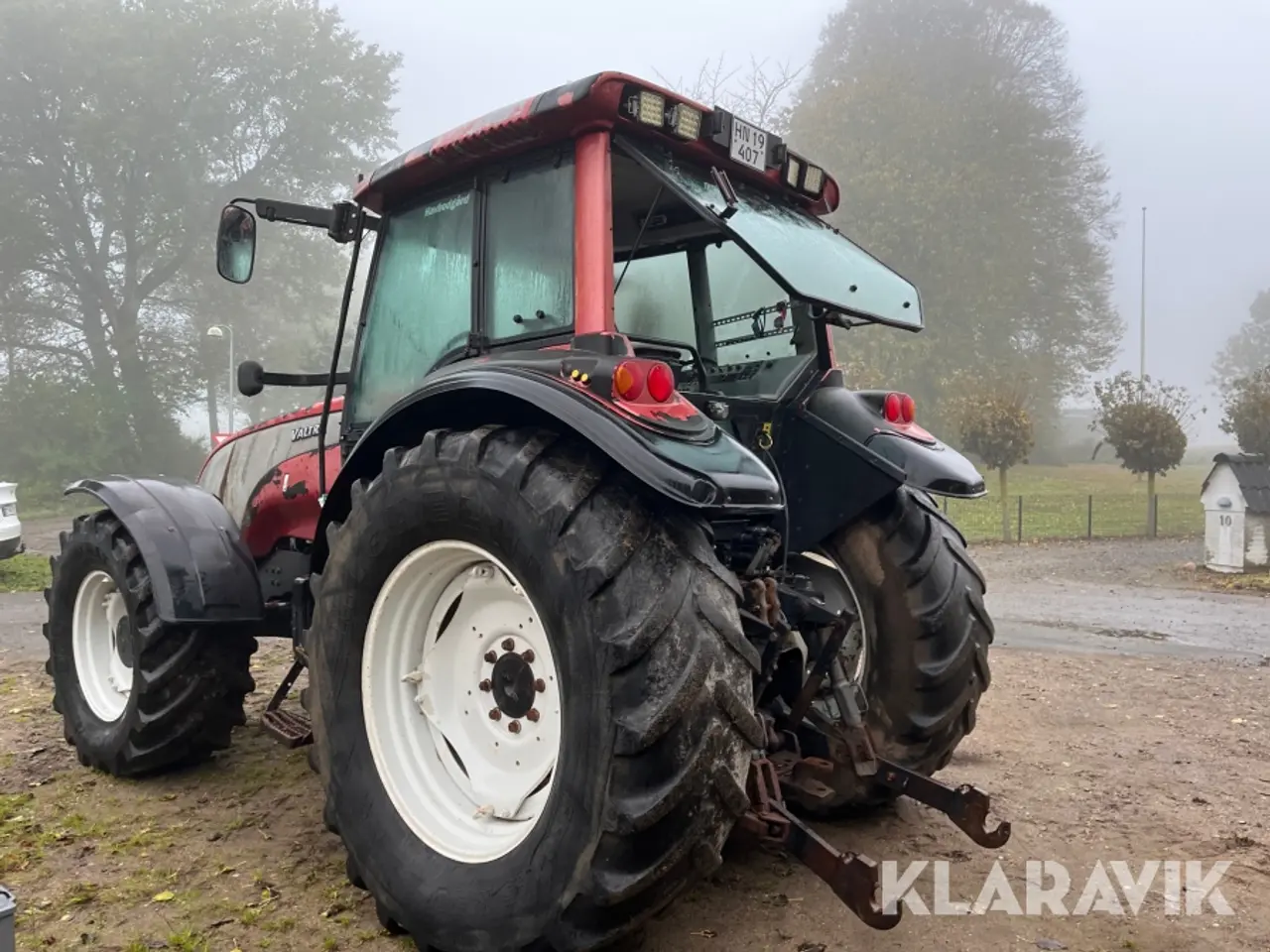 Billede 2 - Traktor Valtra T140E