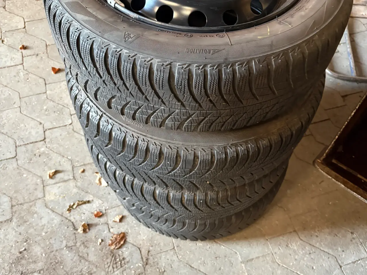 Billede 4 - Bridgestone Blizzard vinterdæk. 14’’