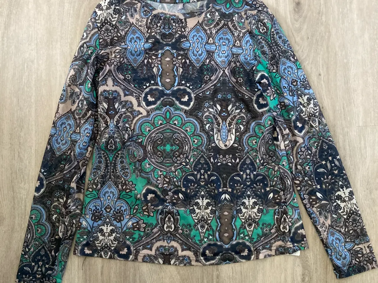 Billede 1 - Mesh bluse str. L fra Culture
