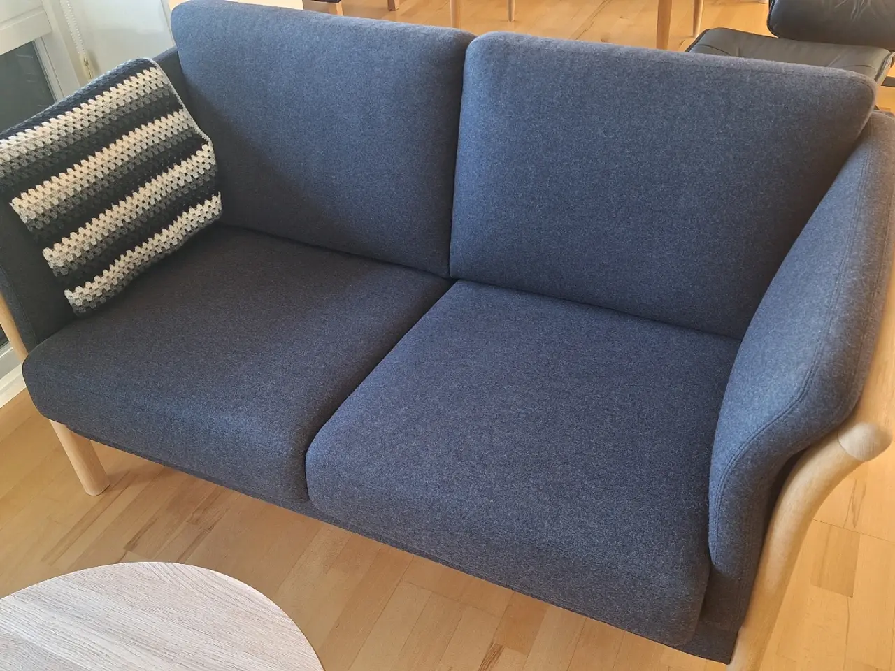 Billede 1 - Sofa + bord + lampe.