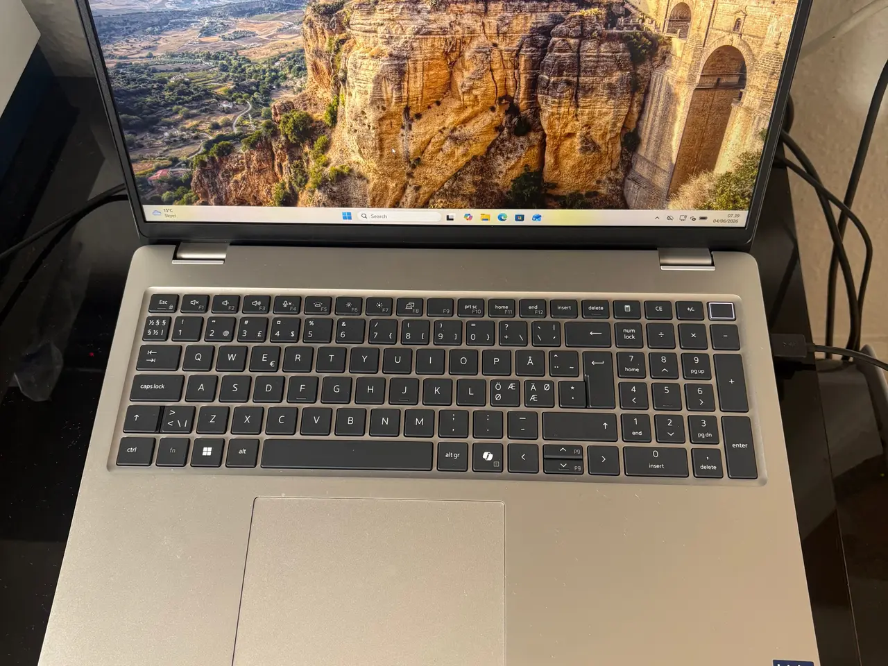 Billede 5 - Dell Pro 16 Plus (16") – Kraftfuld bærbar med Inte