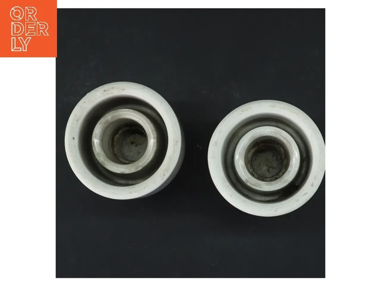 Billede 3 - 2 stk porcelæn isolatorer (str. 2 stk 7x11 cm)