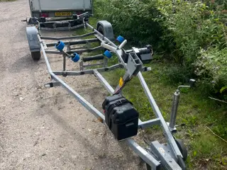 Variant bådtrailer