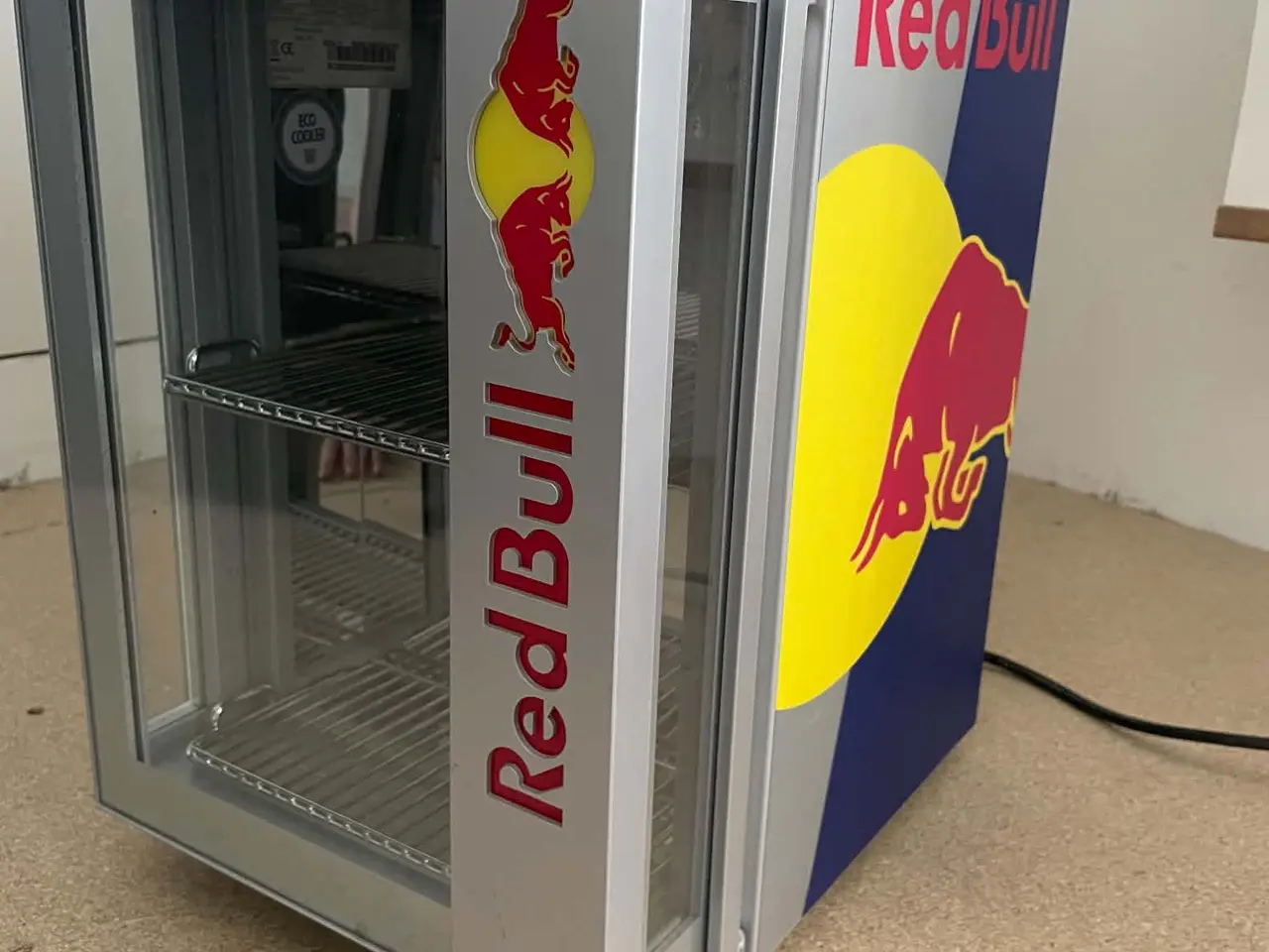 Billede 2 - Redbull køleskab