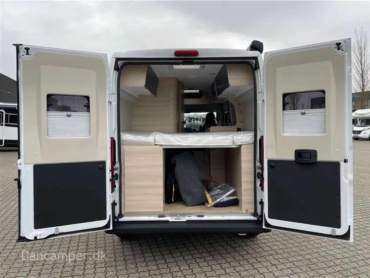 Billede 5 - 2026 - Chausson First Line V594 Super spændende, kort van med dobbeltsenge på tværs i bag. 2,2, L motor , 140 HK, solcelle, 8-trin aut m.m.