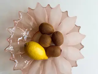 Flad rosa skål m takker
