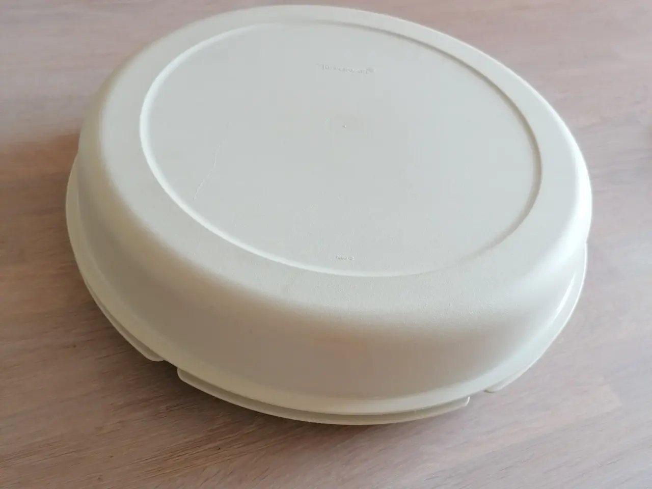 Billede 3 - Tupperware serveringscenter med låg