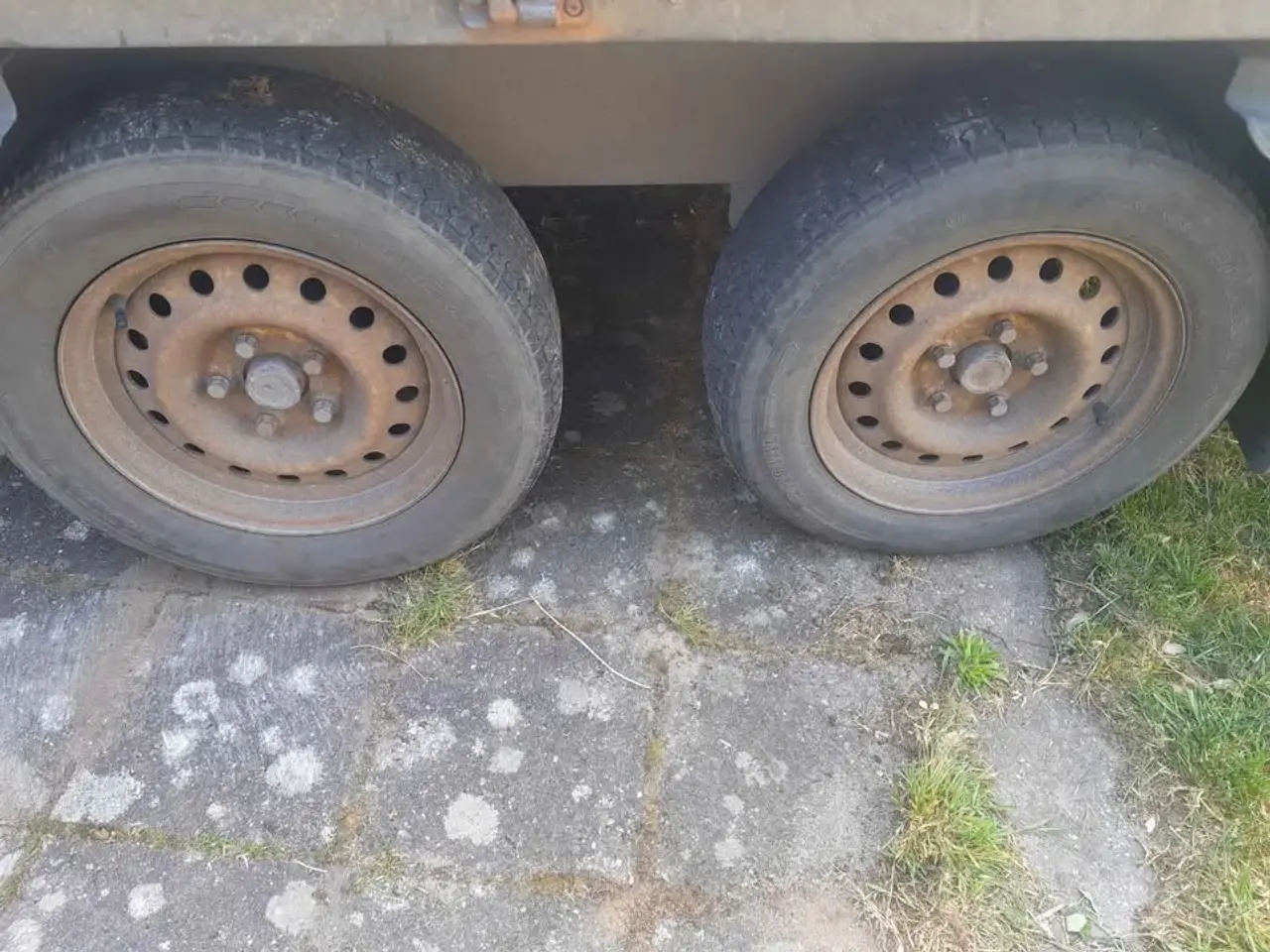 Billede 1 - Trailer dæk 185/65x14 må last 650 kg, 5 x 112
