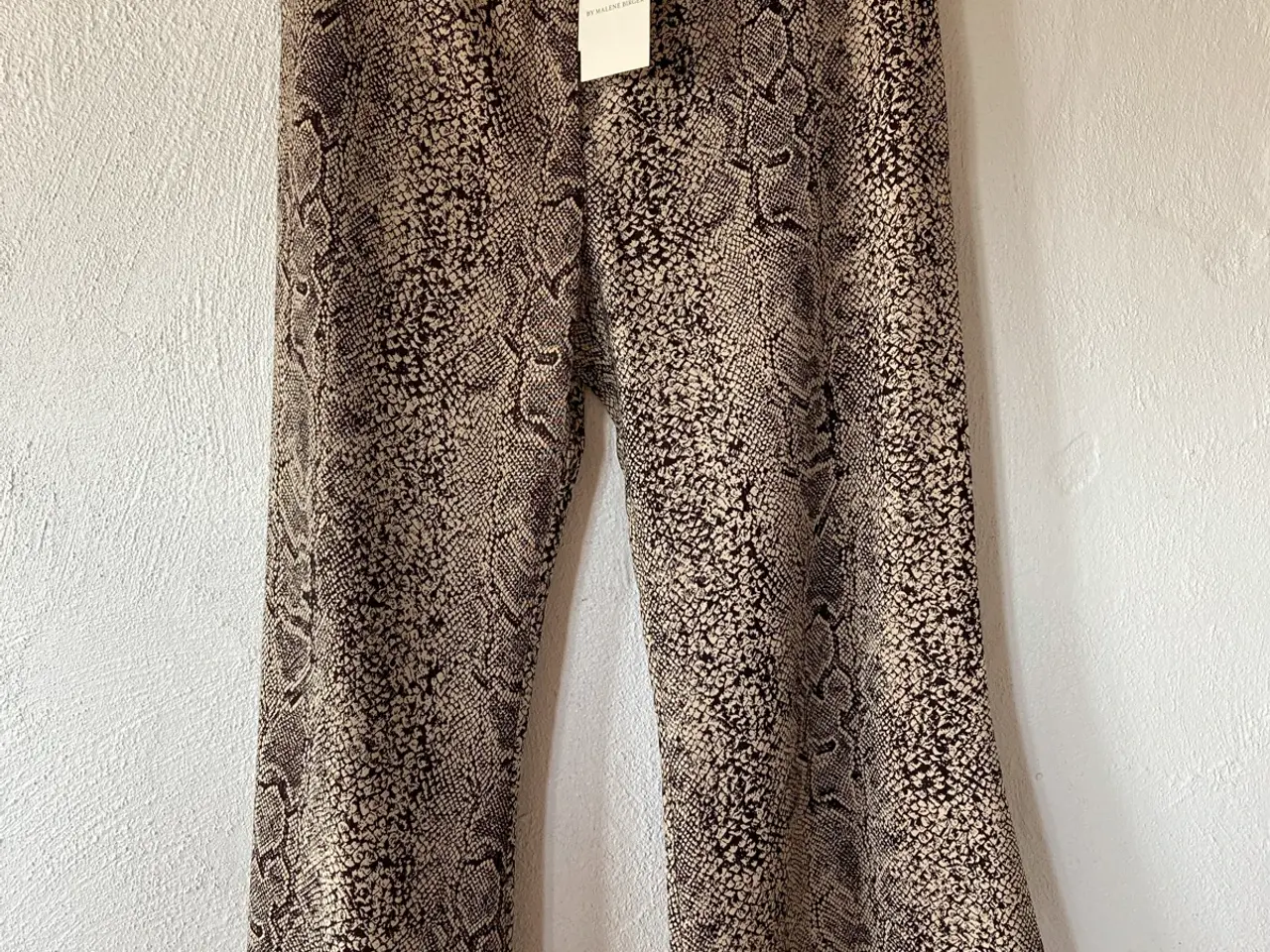 Billede 6 - By Malene Birger slangeprint‑bukser – helt nye 🤩