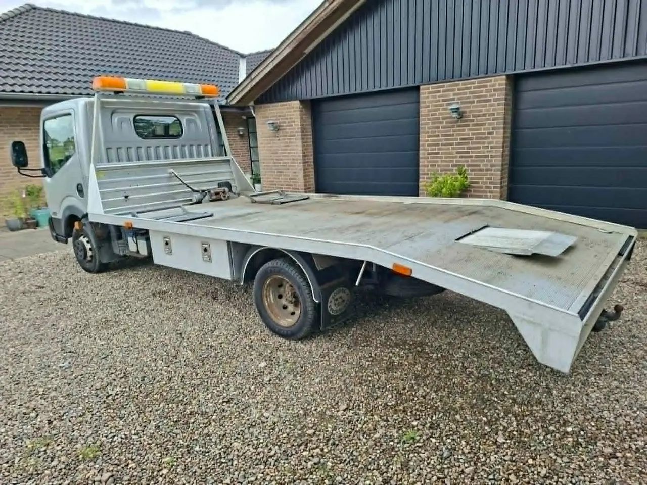 Billede 2 - Nissan Cabstar 2,5 D 35.14 S.Kab m/lad Comfort 3400