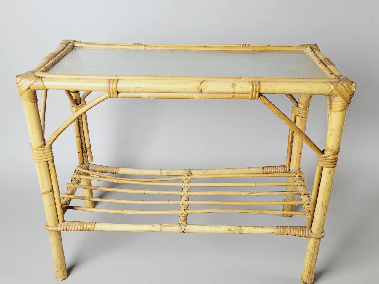 Billede 5 - ⭐️· Fint vintage bord i bambus/rattan med glas