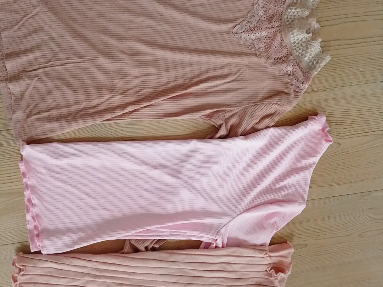 Billede 2 - Blusepakke fra H&M og VRS