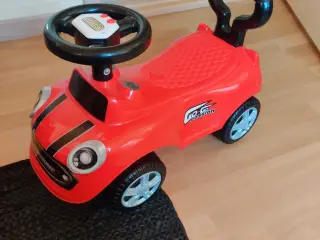 Gåbil rød