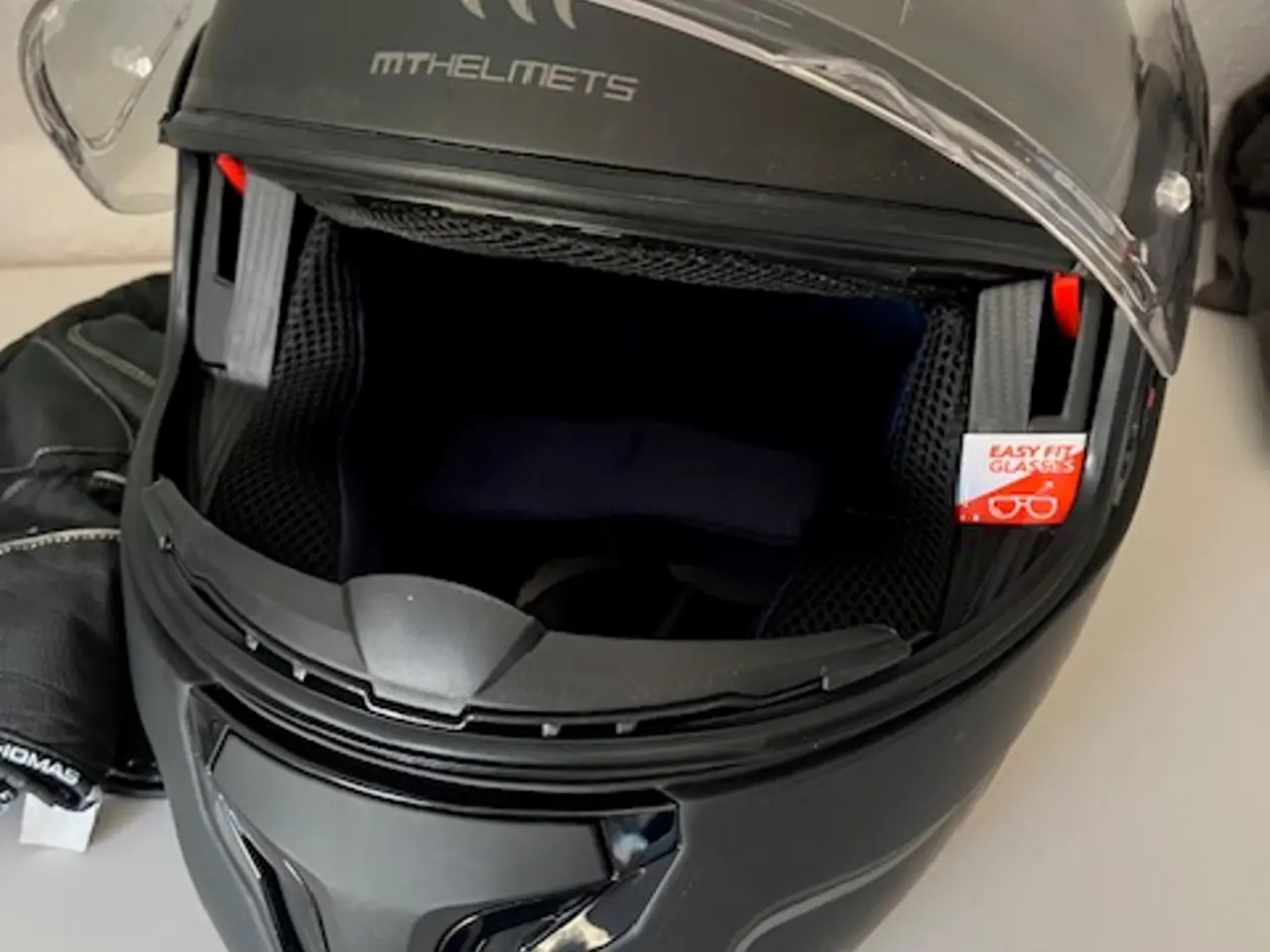 Billede 1 - Styrthjelm flip-up MT