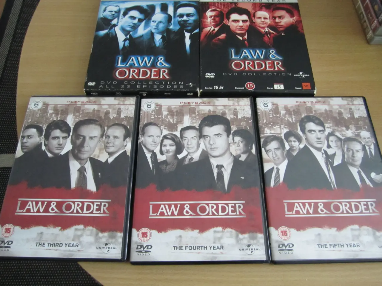 Billede 2 - LAW & ORDER. Box Komplet 1-5.