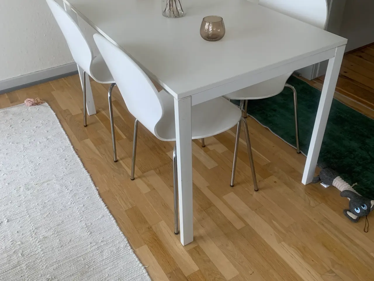 Billede 1 - Ikea spisebord med 4 stole