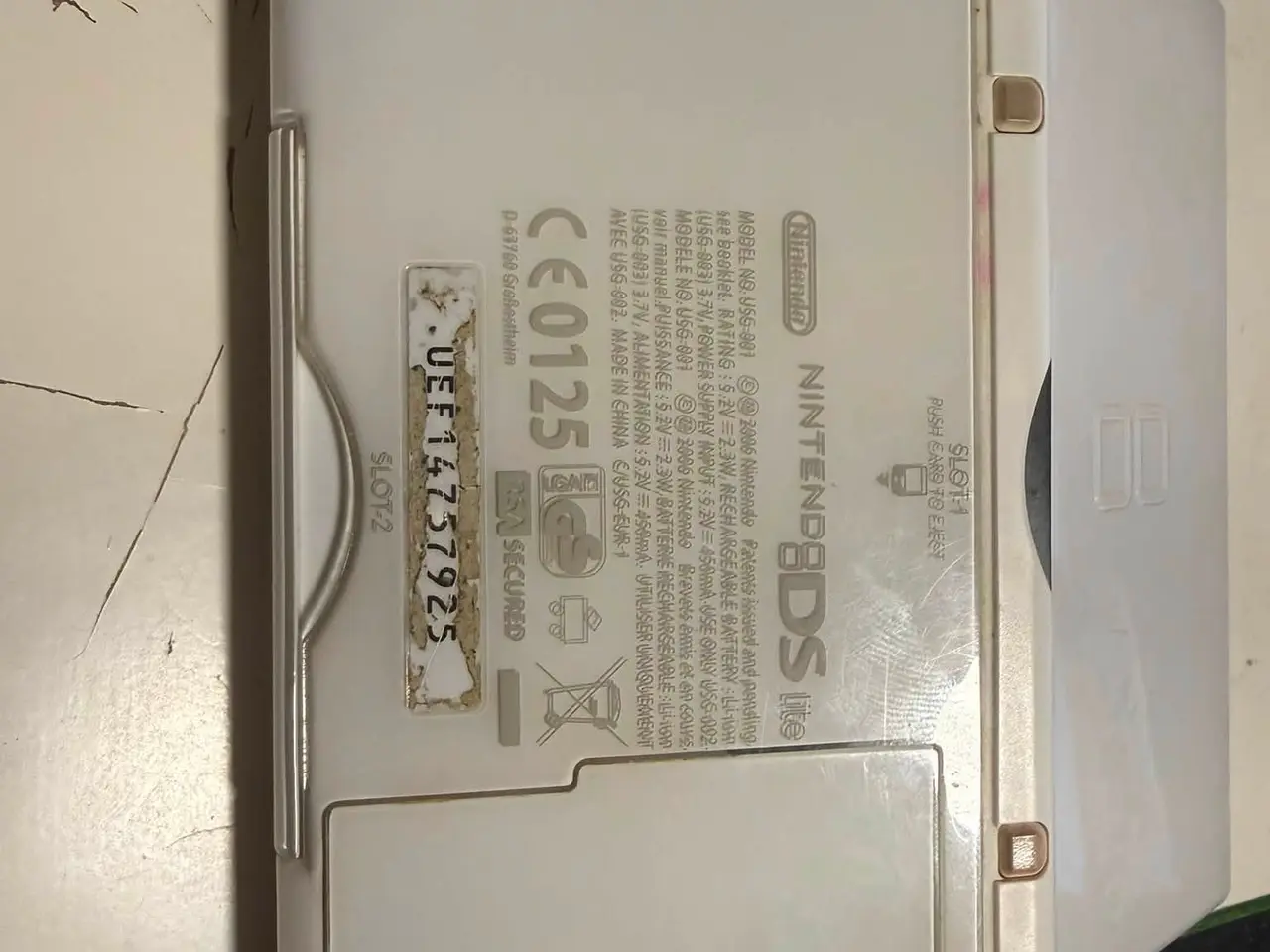 Billede 2 - Nintendo DS Lite konsol i hvid og en i sort.