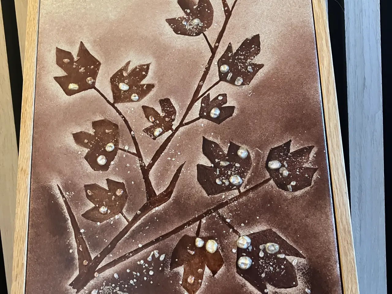 Billede 2 - Rigtig flot vægrelief med blad motiv.