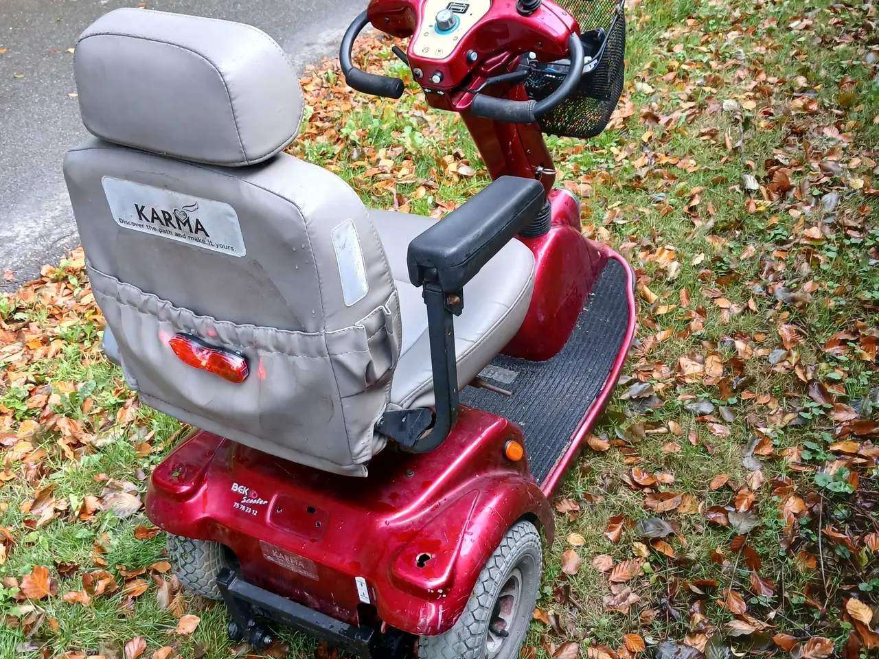 Billede 2 - 3 hjulet elscooter fra karma med nye batterier