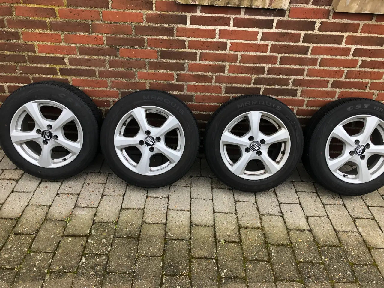 Billede 1 - Alufælge til Yaris 