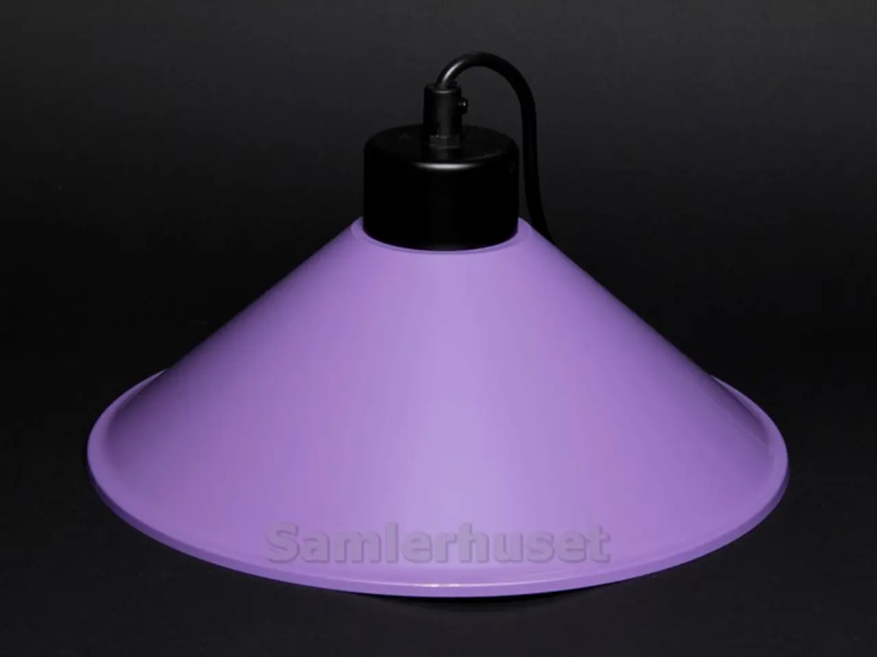 Billede 1 - Retro Lampeskærm med ophæng - Lilla - Højde 9,0 cm - Diameter 27,0 cm.