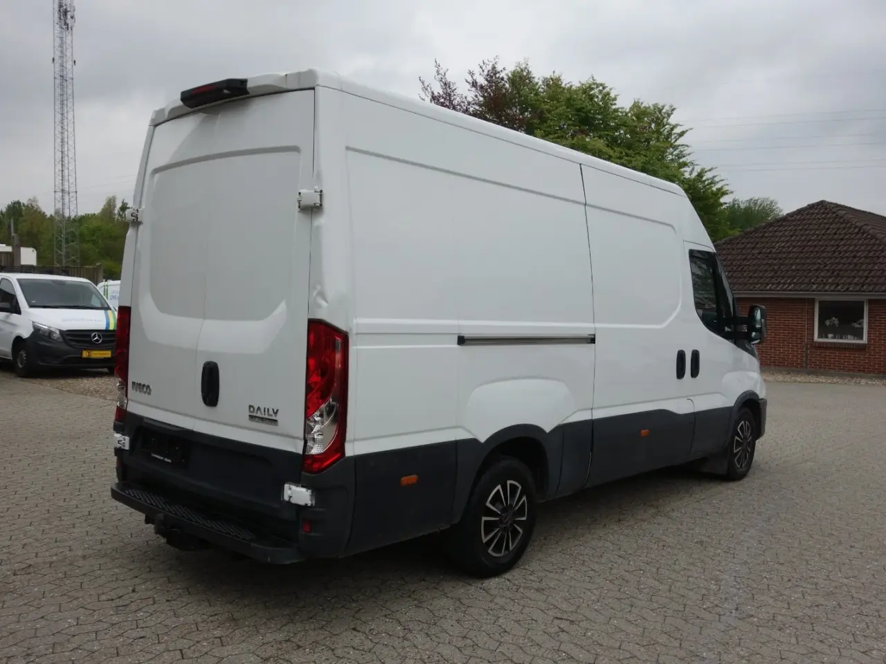 Billede 20 - Iveco Daily 2,3 35S16 12m³ Van AG8