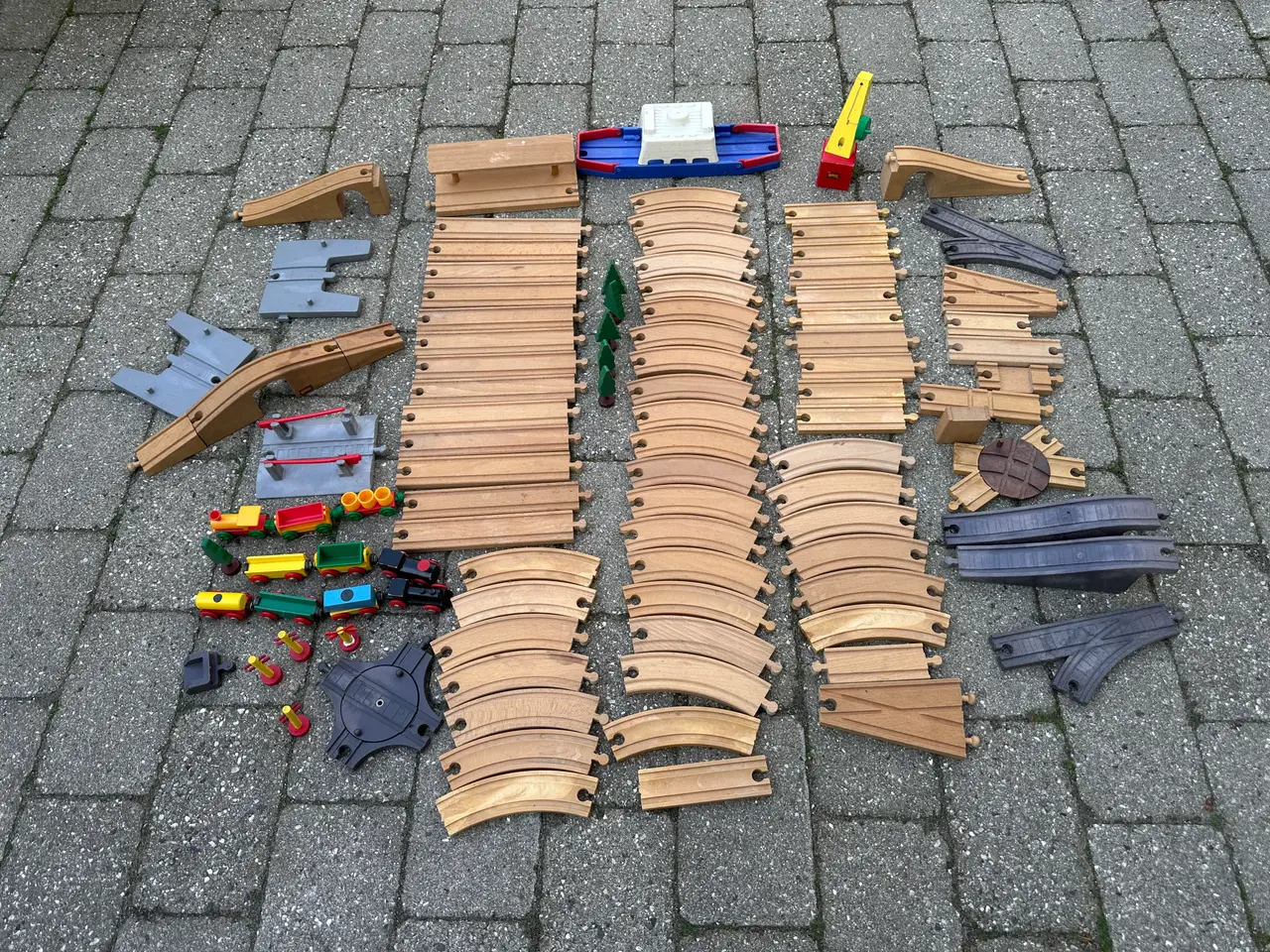 Billede 1 - Stor BRIO togbane