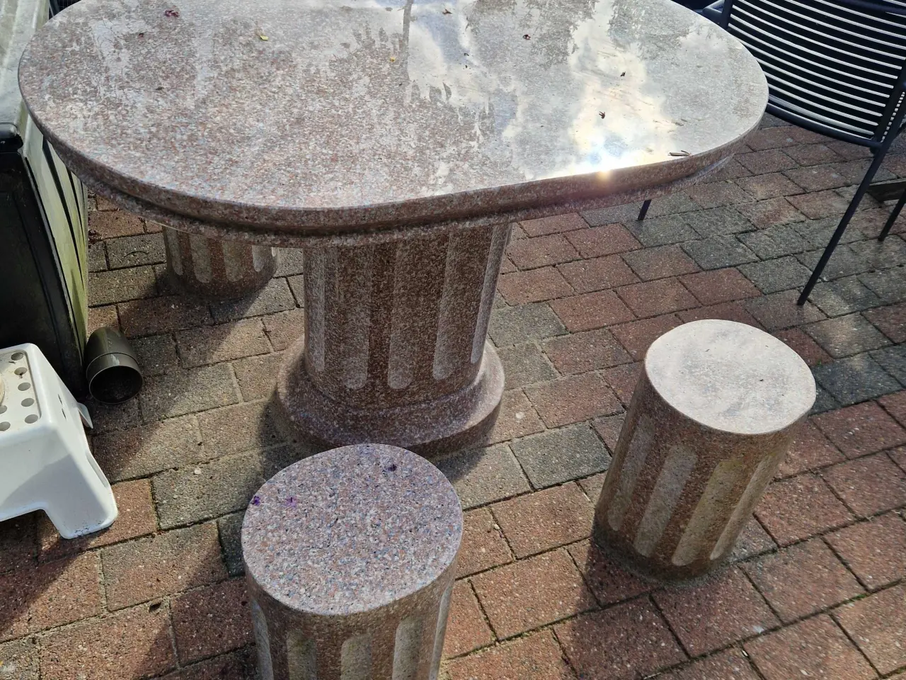 Billede 2 - Granit havebord inklusiv taburetter