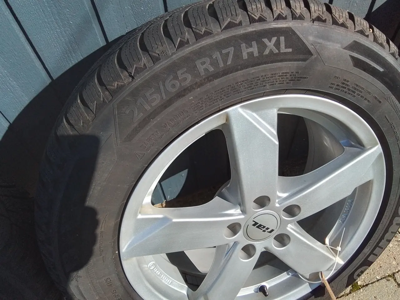 Billede 5 - 215/65R 17 vinterdæk med alufælge