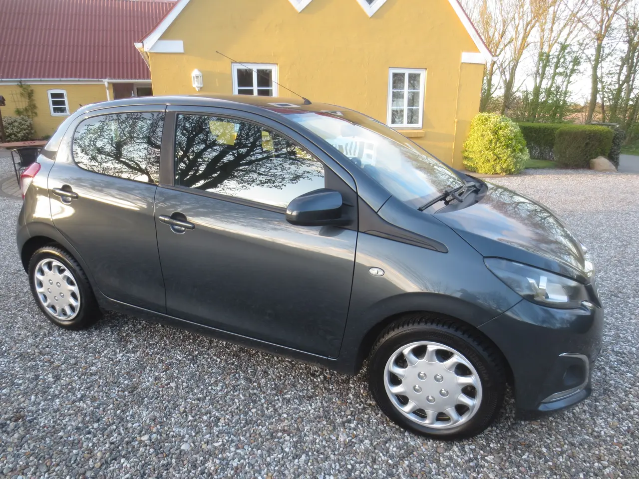 Billede 3 - Pæn Peugeot 108 1.0 E År 16 Nysynet. 