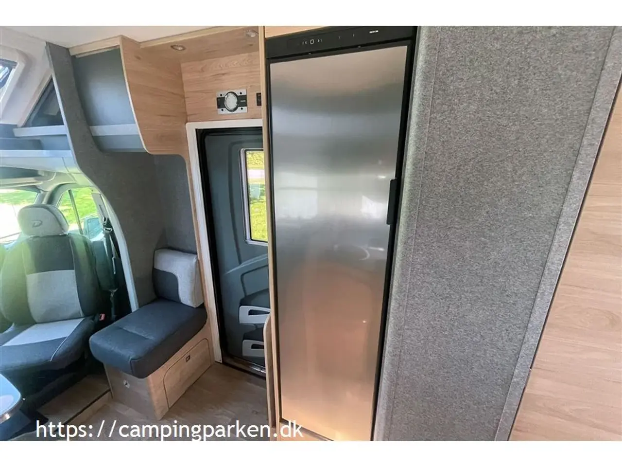 Billede 10 - 2024 - Dethleffs Just GO T7055 EB Lækker Dethleffs autocamper med enkeltsenge, automatgear og masser af udstyr