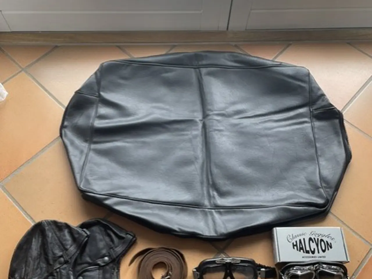 Billede 1 - Kuffertovertræk, Kuffert læderremme, Goggles,
