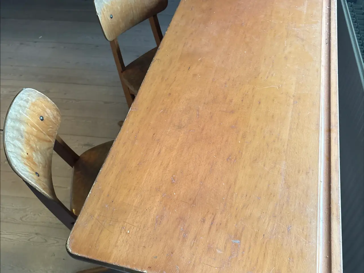 Billede 3 - Tyske skolemøbler - bord m. Stole
