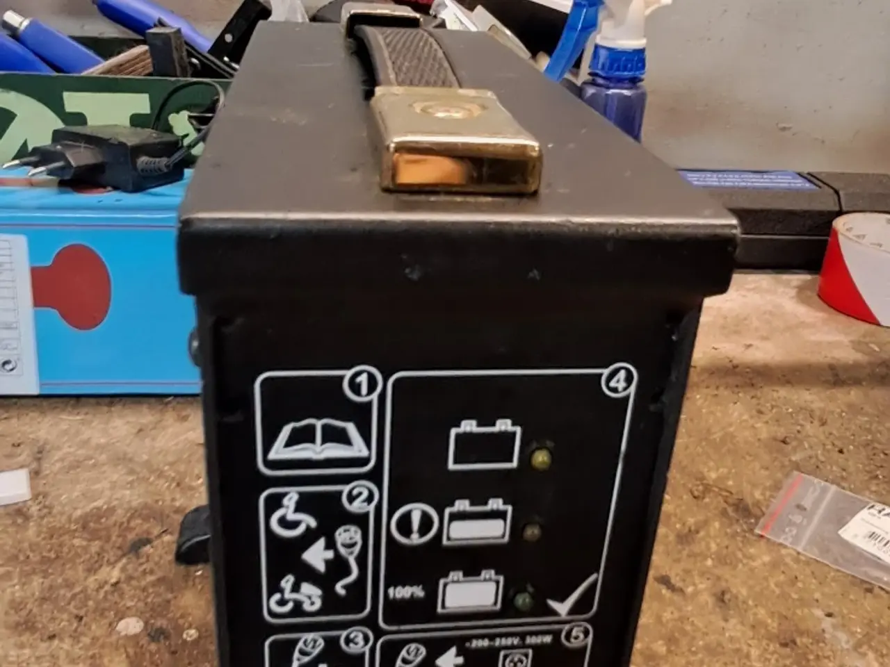 Billede 2 - Oplader til el-scooter
