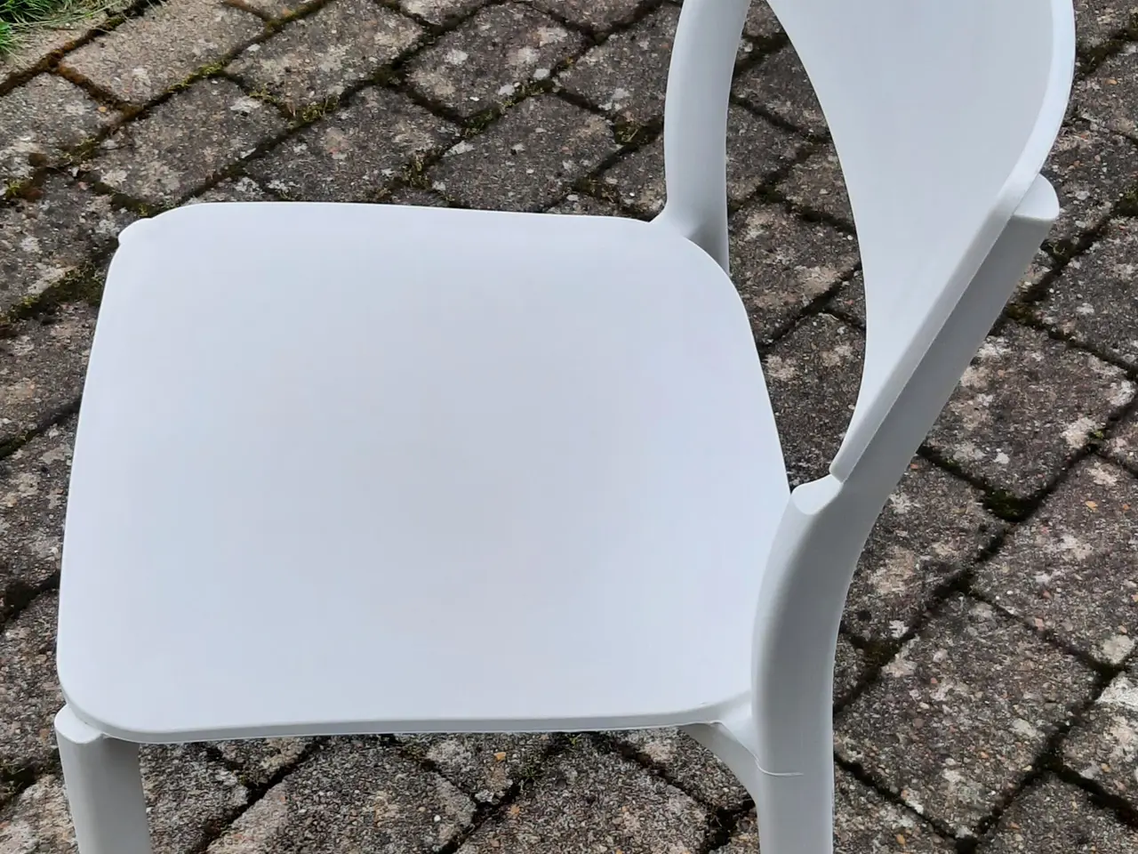 Billede 2 - 8 JANINGE stole fra Ikea