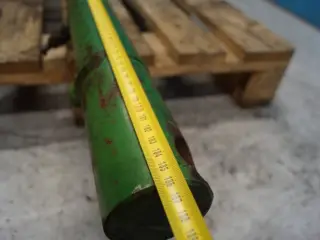 John Deere 2066 Cylinder AZ50989