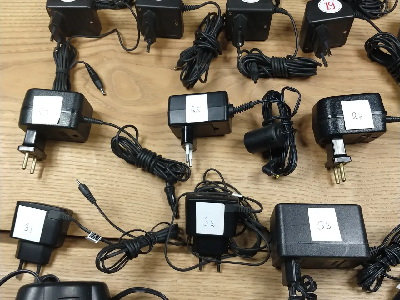 Billede 5 - Opladere og adaptere