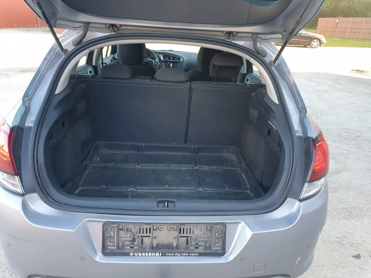 Billede 14 - CITROËN C4 2016 1,6 4-dørs m. bagklap Grøn ejerafg