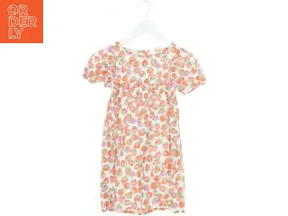 Børnekjole med jordbærprint fra H&M (str. 146)