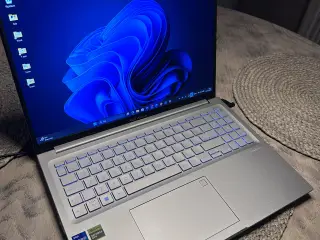 Asus vivobook bærbar computer 