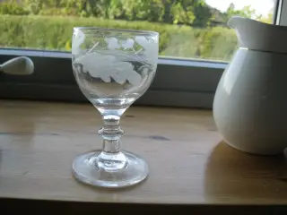 Egeløv hvidvinsglas 1800-tals Holmegaard