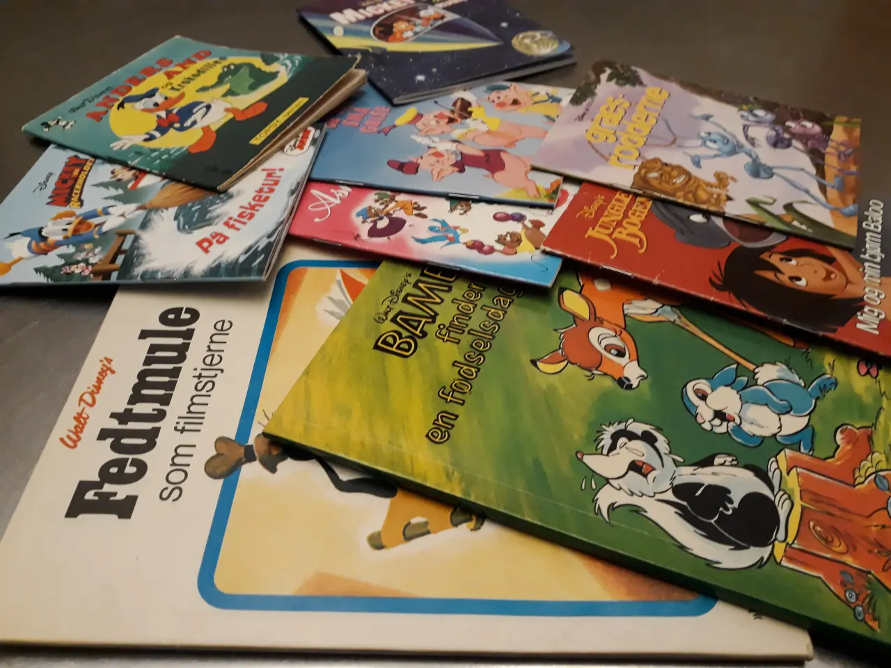 Billede 7 - 9 Disney Bøger, 2 Julekort