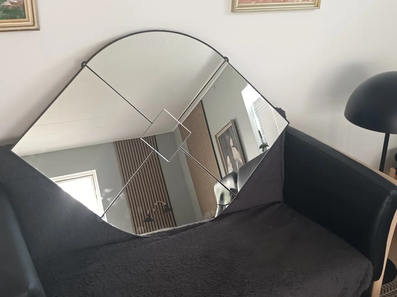 Billede 1 - Spejlglas monteret på oval plade.