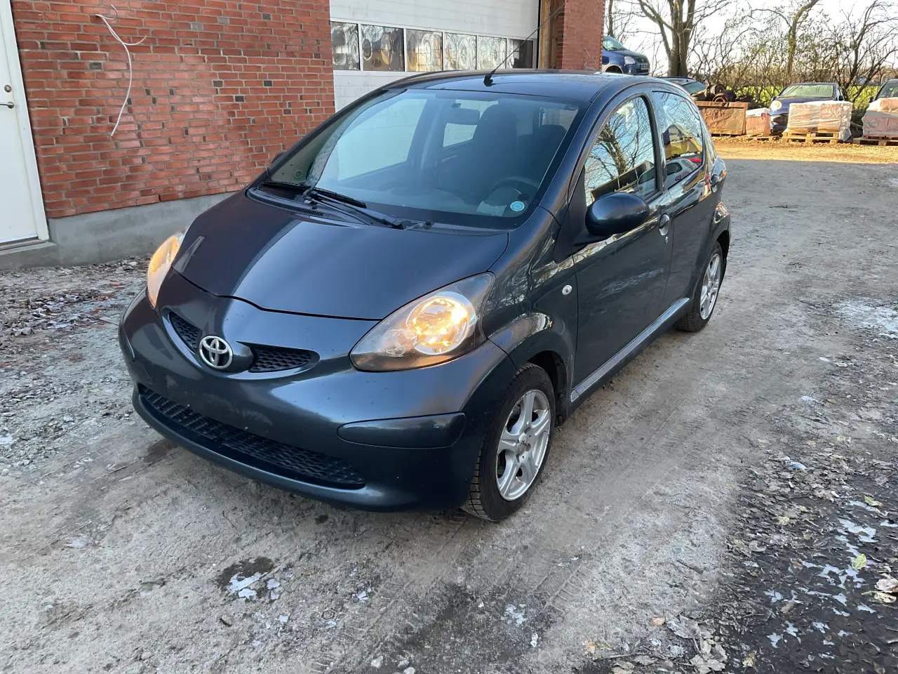 Billede 1 - Toyota Aygo 1.0 nysynet , Udlejes