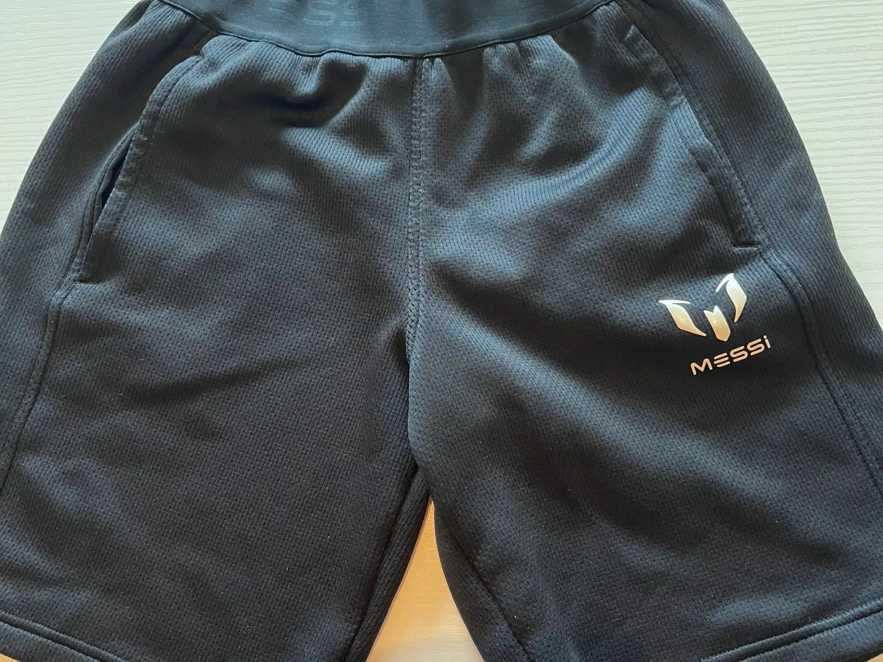 Billede 1 - Sorte Messi shorts str. 152